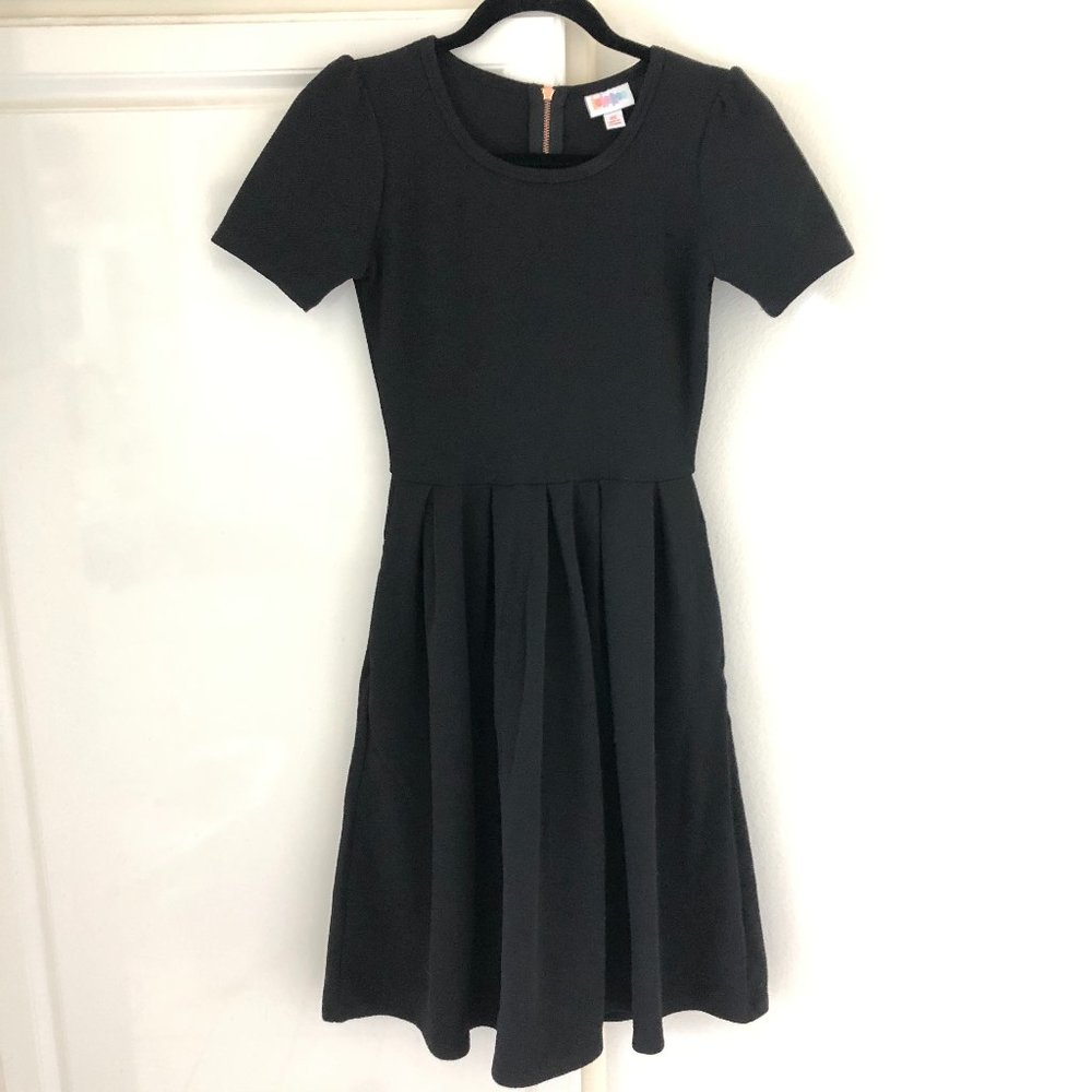 ‼️SOLD‼️ LuLaRoe Black Amelia Dress